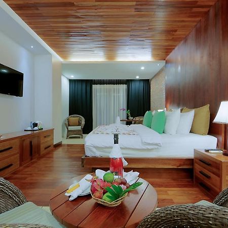 นิตา บาย วอ ลักชัวรี โฮเต็ล Hotel เสียมราฐ ภายนอก รูปภาพ