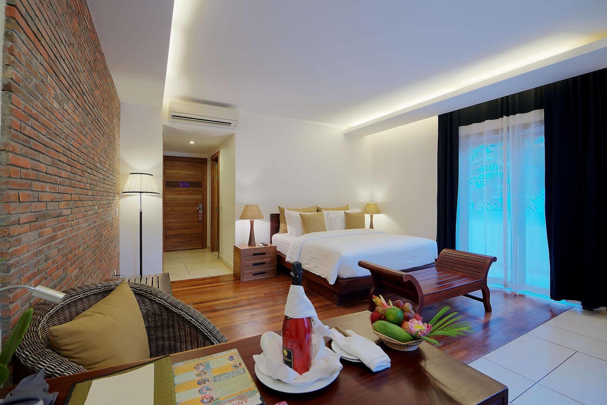 นิตา บาย วอ ลักชัวรี โฮเต็ล Hotel เสียมราฐ ภายนอก รูปภาพ